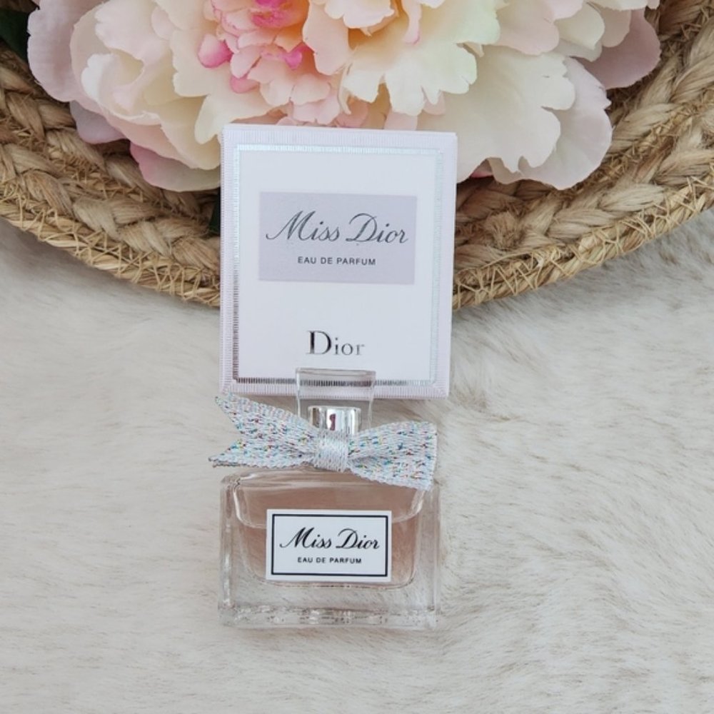 ❤️NEW Miss Dior mini Perfum
